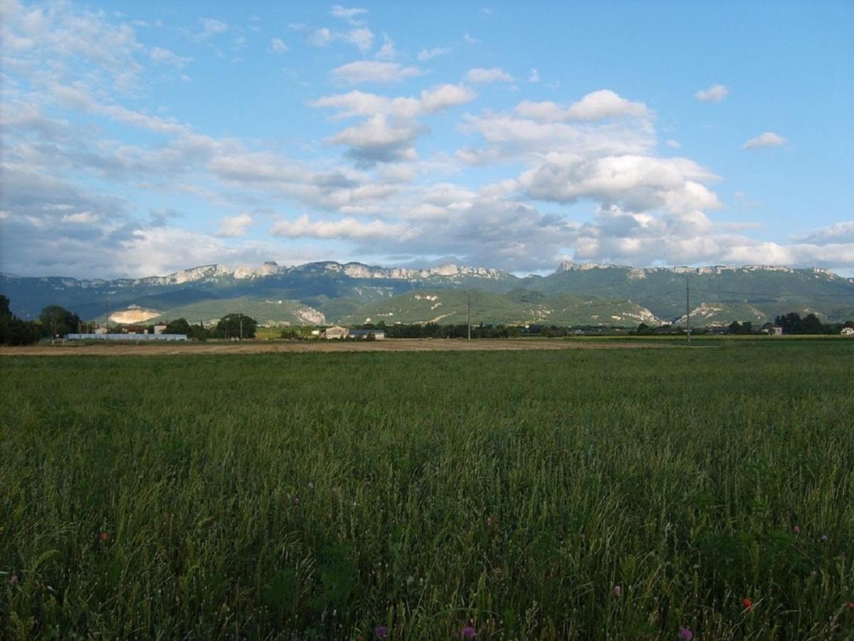 Les Gites Des Noyerettes Besayes Buitenkant foto